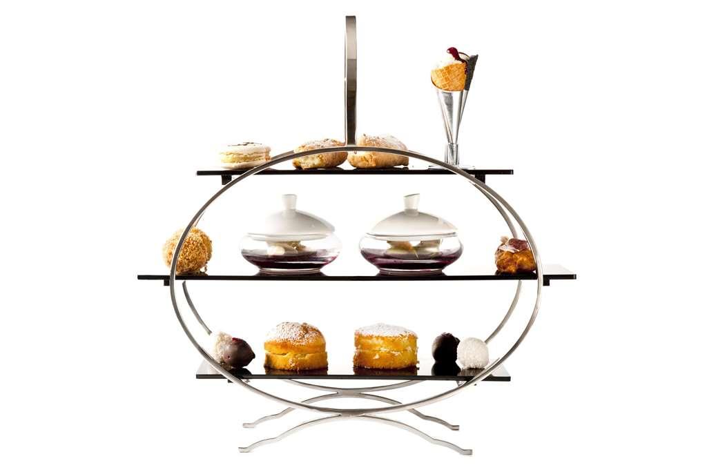 فندق ذه فيتسويليام دبلن المرافق الصورة A cake stand