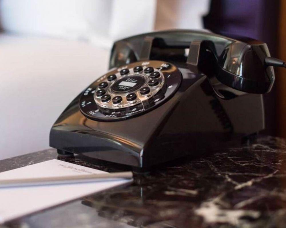 فندق ذه فيتسويليام دبلن المظهر الخارجي الصورة A telephone
