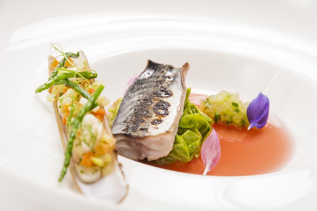 فندق ذه فيتسويليام دبلن المظهر الخارجي الصورة A modern French dish