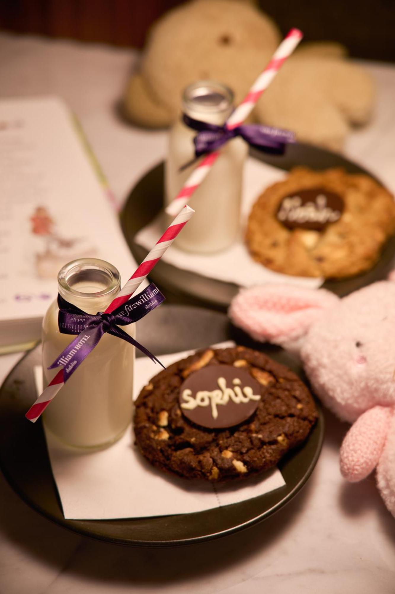 فندق ذه فيتسويليام دبلن المظهر الخارجي الصورة Milk and cookies