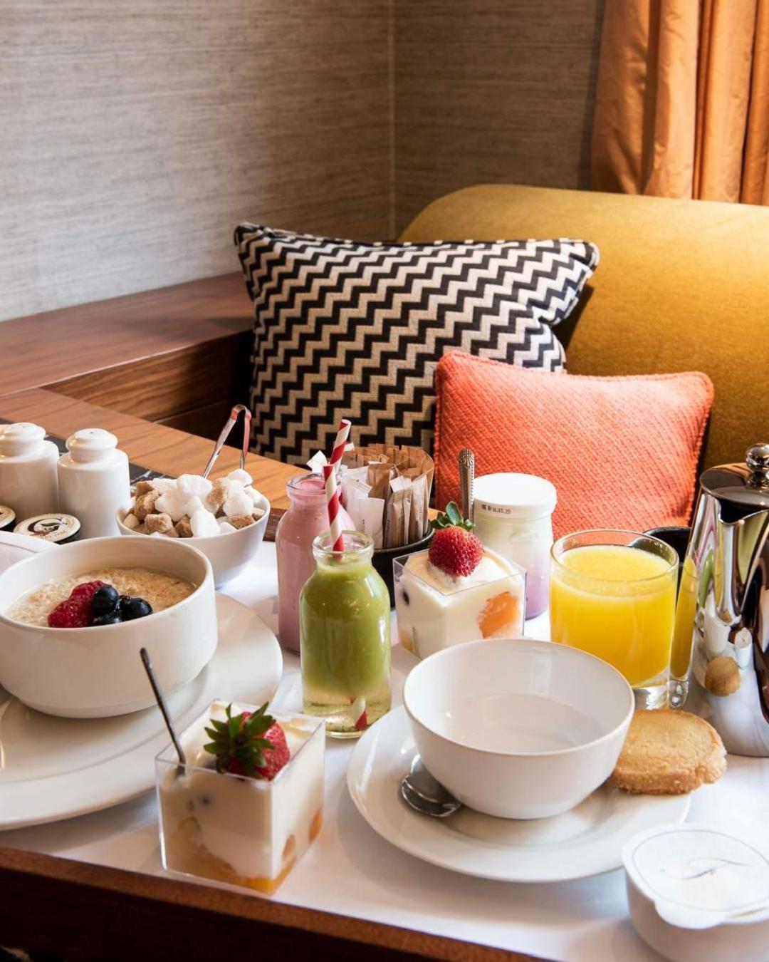 فندق ذه فيتسويليام دبلن المظهر الخارجي الصورة A selection of breakfast items
