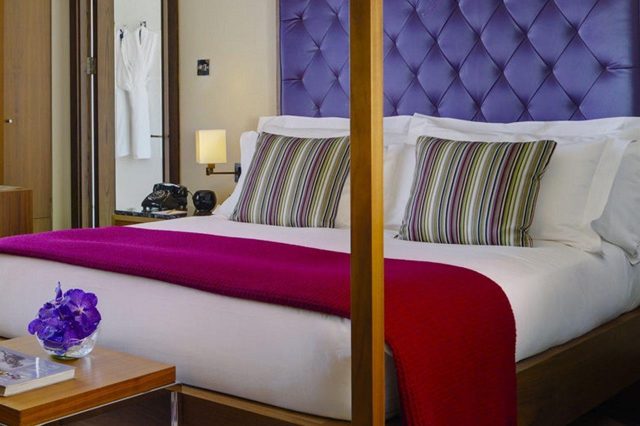 فندق ذه فيتسويليام دبلن المظهر الخارجي الصورة A bedroom at the hotel